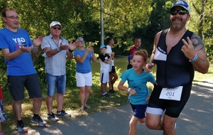 Benjamin représentant du COCC Athlé sur le Triathlon de Trélissac