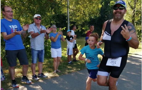 Benjamin représentant du COCC Athlé sur le Triathlon de Trélissac